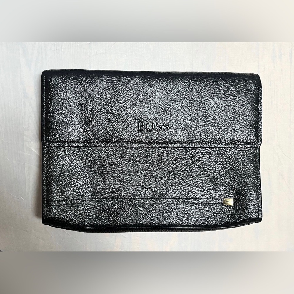 Vintage Hugo Boss slingshot bag hidden strap pebbled leather attache laptop